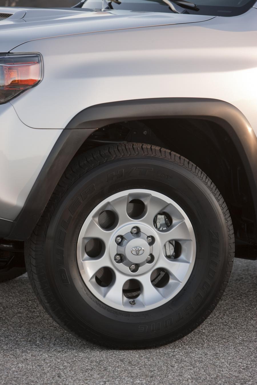  Toyota 4Runner Trail 2010 года  (фото 56 из 66)